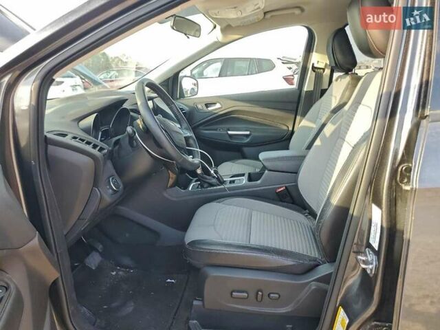 Сірий Форд Ескейп, об'ємом двигуна 0 л та пробігом 77 тис. км за 1400 $, фото 6 на Automoto.ua