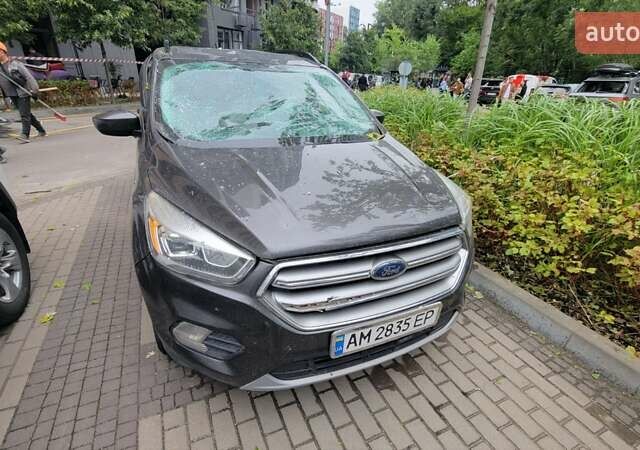 Сірий Форд Ескейп, об'ємом двигуна 1.5 л та пробігом 113 тис. км за 8000 $, фото 1 на Automoto.ua