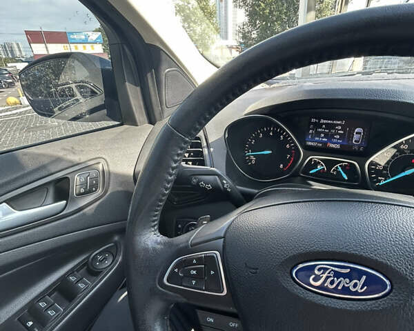 Сірий Форд Ескейп, об'ємом двигуна 1.5 л та пробігом 186 тис. км за 10400 $, фото 1 на Automoto.ua