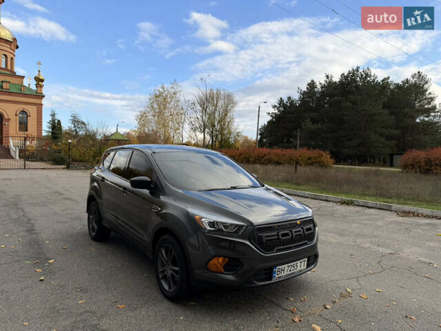 Форд Эскейп 2017 в Кропивницком (Кировограде) на Automoto.ua Серый Форд Эскейп, объемом двигателя 2.5 л и пробегом 98 тыс. км за 13900 $, фото 8 на Automoto.ua