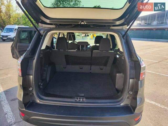 Серый Форд Эскейп, объемом двигателя 2.49 л и пробегом 102 тыс. км за 16200 $, фото 9 на Automoto.ua