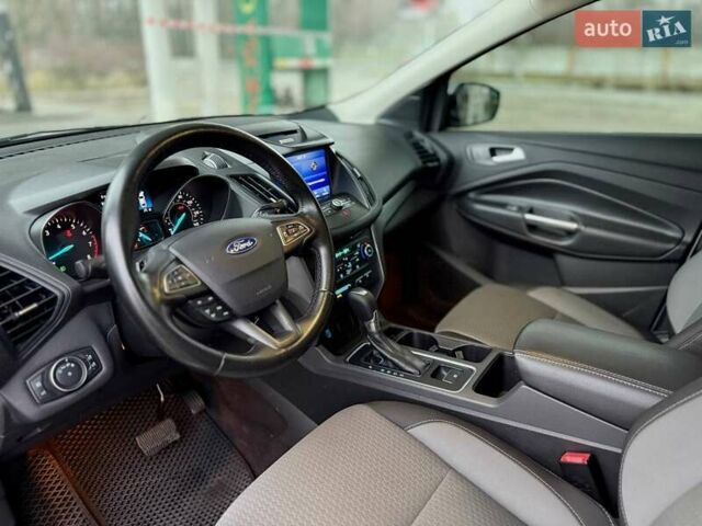 Серый Форд Эскейп, объемом двигателя 1.5 л и пробегом 193 тыс. км за 10999 $, фото 8 на Automoto.ua