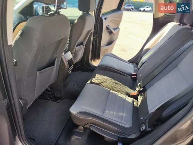 Серый Форд Эскейп, объемом двигателя 2.49 л и пробегом 102 тыс. км за 16200 $, фото 7 на Automoto.ua