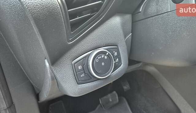 Сірий Форд Ескейп, об'ємом двигуна 1.5 л та пробігом 226 тис. км за 10300 $, фото 19 на Automoto.ua