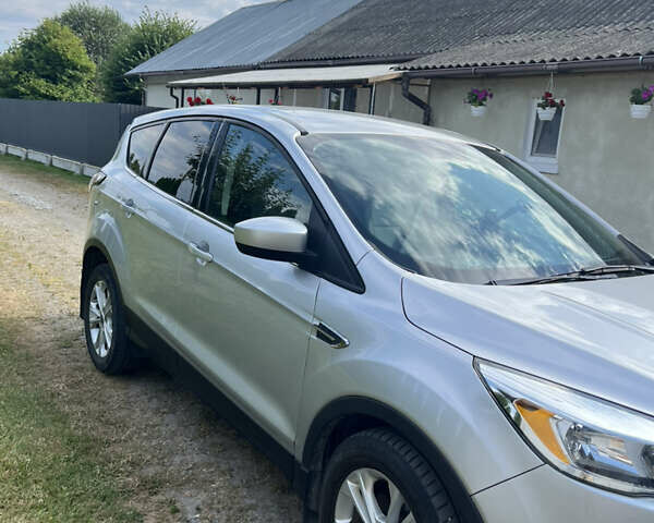 Серый Форд Эскейп, объемом двигателя 1.5 л и пробегом 108 тыс. км за 11950 $, фото 7 на Automoto.ua