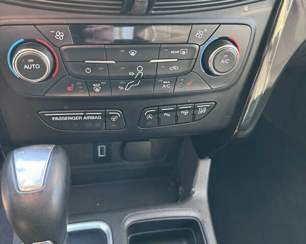 Серый Форд Эскейп, объемом двигателя 2 л и пробегом 249 тыс. км за 13500 $, фото 27 на Automoto.ua