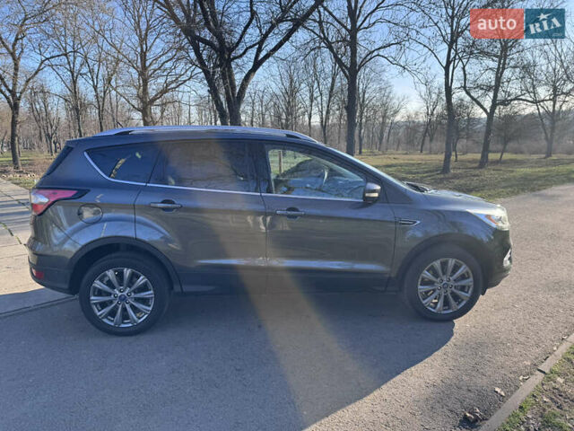Серый Форд Эскейп, объемом двигателя 2 л и пробегом 249 тыс. км за 13500 $, фото 10 на Automoto.ua