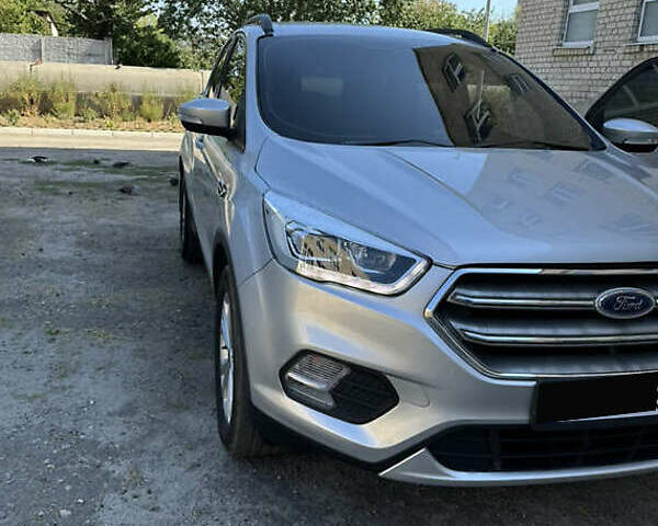 Серый Форд Эскейп, объемом двигателя 1.5 л и пробегом 80 тыс. км за 12000 $, фото 1 на Automoto.ua