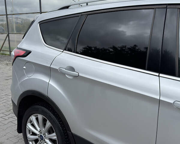 Сірий Форд Ескейп, об'ємом двигуна 1.5 л та пробігом 163 тис. км за 13000 $, фото 8 на Automoto.ua