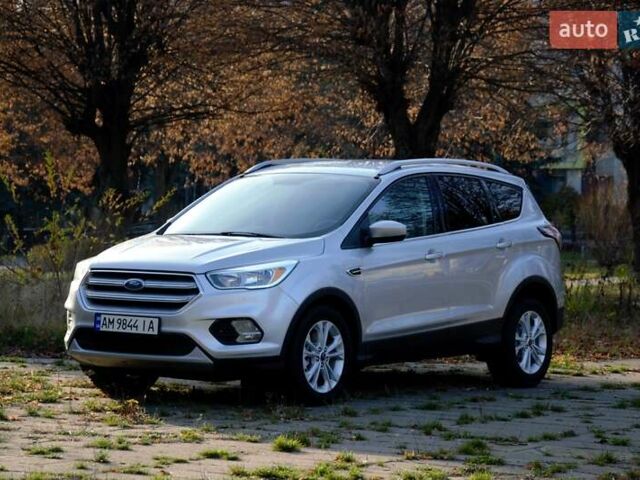 Сірий Форд Ескейп, об'ємом двигуна 2 л та пробігом 137 тис. км за 12900 $, фото 7 на Automoto.ua