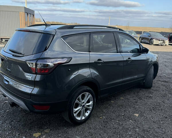 Серый Форд Эскейп, объемом двигателя 1.5 л и пробегом 179 тыс. км за 11300 $, фото 5 на Automoto.ua