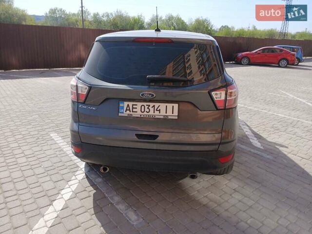 Серый Форд Эскейп, объемом двигателя 2.5 л и пробегом 68 тыс. км за 16200 $, фото 6 на Automoto.ua