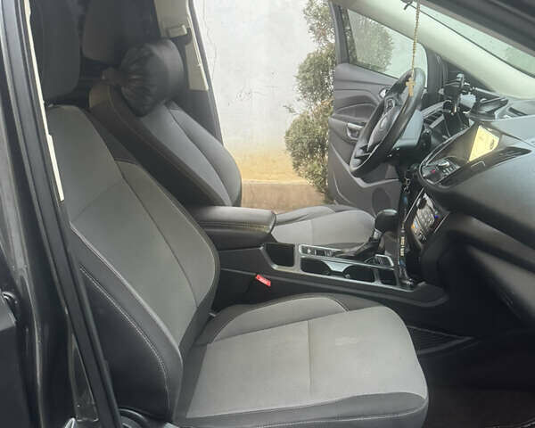 Серый Форд Эскейп, объемом двигателя 1.5 л и пробегом 265 тыс. км за 12500 $, фото 26 на Automoto.ua