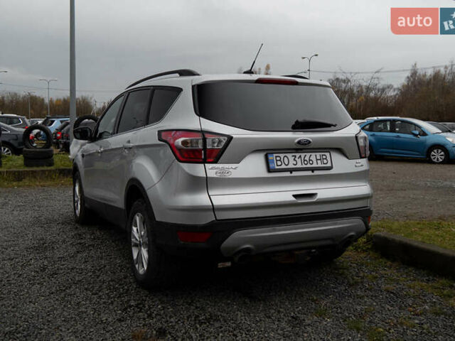 Серый Форд Эскейп, объемом двигателя 2 л и пробегом 33 тыс. км за 15000 $, фото 3 на Automoto.ua