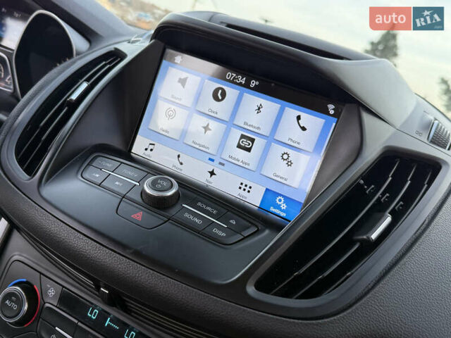 Серый Форд Эскейп, объемом двигателя 1.5 л и пробегом 176 тыс. км за 11999 $, фото 56 на Automoto.ua