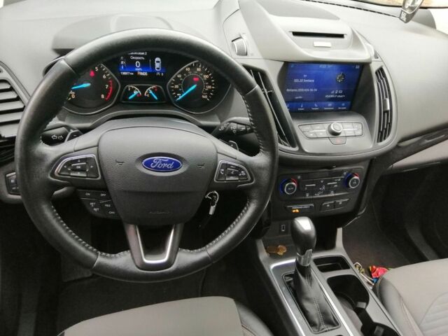 Серый Форд Эскейп, объемом двигателя 1.5 л и пробегом 135 тыс. км за 14200 $, фото 3 на Automoto.ua