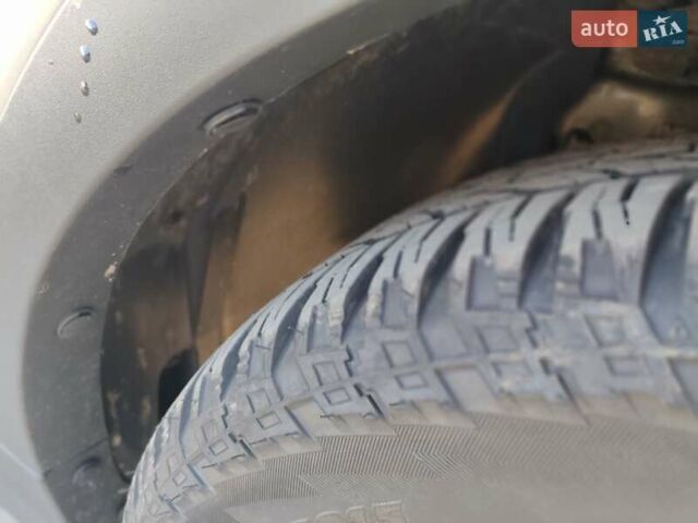 Серый Форд Эскейп, объемом двигателя 2 л и пробегом 150 тыс. км за 13000 $, фото 6 на Automoto.ua
