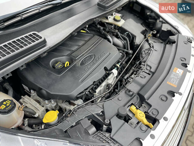 Сірий Форд Ескейп, об'ємом двигуна 1.5 л та пробігом 82 тис. км за 11999 $, фото 33 на Automoto.ua