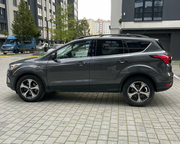 Сірий Форд Ескейп, об'ємом двигуна 1.5 л та пробігом 107 тис. км за 12500 $, фото 5 на Automoto.ua