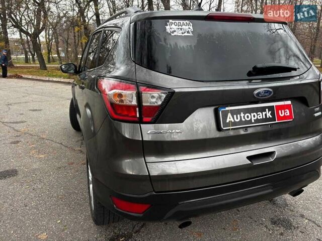 Серый Форд Эскейп, объемом двигателя 1.5 л и пробегом 104 тыс. км за 12530 $, фото 12 на Automoto.ua