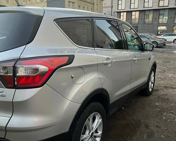 Серый Форд Эскейп, объемом двигателя 1.5 л и пробегом 190 тыс. км за 10700 $, фото 18 на Automoto.ua