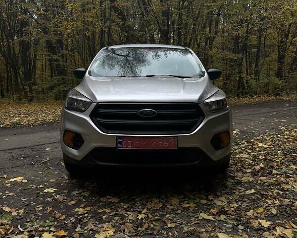 Форд Эскейп 2018 в Остоге на Automoto.ua Серый Форд Эскейп, объемом двигателя 2.5 л и пробегом 177 тыс. км за 11600 $, фото 6 на Automoto.ua