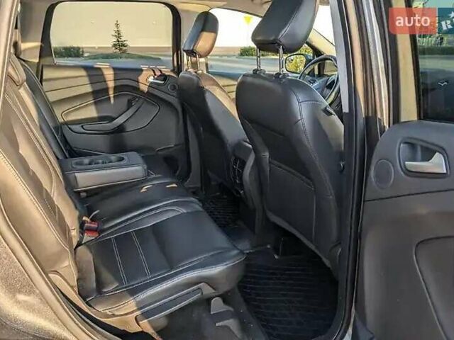 Сірий Форд Ескейп, об'ємом двигуна 2 л та пробігом 154 тис. км за 13500 $, фото 5 на Automoto.ua