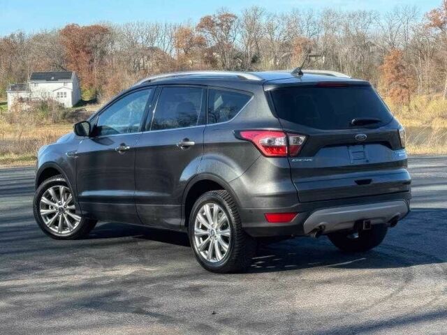 Серый Форд Эскейп, объемом двигателя 2 л и пробегом 89 тыс. км за 3500 $, фото 4 на Automoto.ua