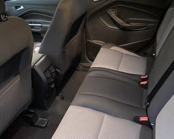 Серый Форд Эскейп, объемом двигателя 1.5 л и пробегом 35 тыс. км за 12500 $, фото 6 на Automoto.ua
