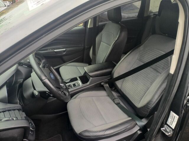 Сірий Форд Ескейп, об'ємом двигуна 0 л та пробігом 130 тис. км за 10500 $, фото 3 на Automoto.ua