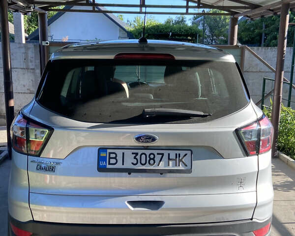 Серый Форд Эскейп, объемом двигателя 2 л и пробегом 152 тыс. км за 12500 $, фото 4 на Automoto.ua