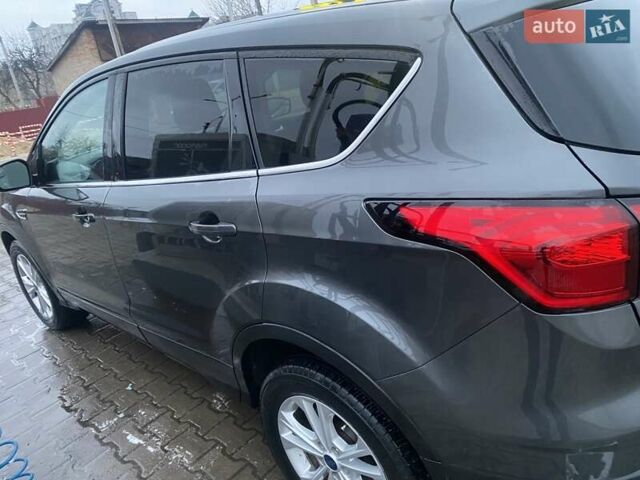 Серый Форд Эскейп, объемом двигателя 1.5 л и пробегом 35 тыс. км за 12500 $, фото 3 на Automoto.ua
