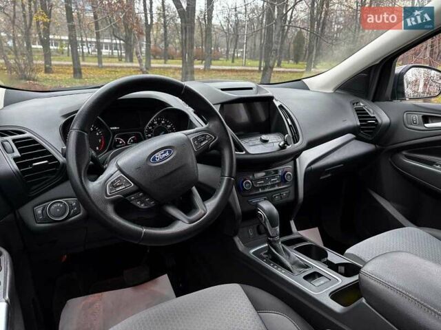 Серый Форд Эскейп, объемом двигателя 1.5 л и пробегом 104 тыс. км за 12530 $, фото 14 на Automoto.ua