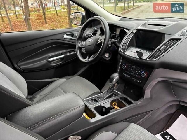 Серый Форд Эскейп, объемом двигателя 1.5 л и пробегом 104 тыс. км за 12530 $, фото 17 на Automoto.ua