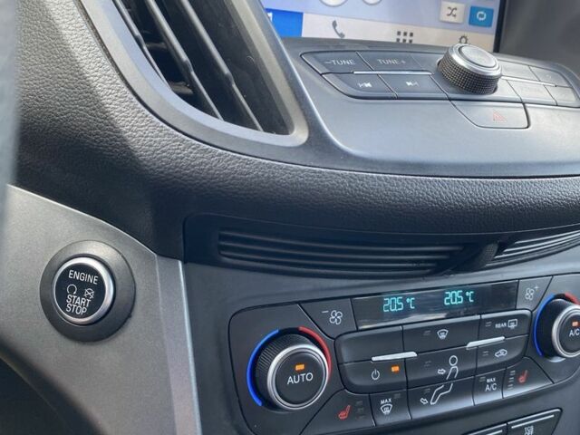 Серый Форд Эскейп, объемом двигателя 1.5 л и пробегом 40 тыс. км за 12000 $, фото 13 на Automoto.ua