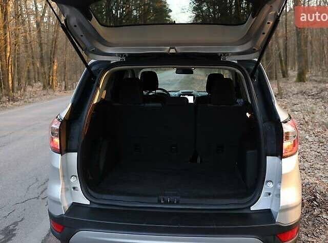 Серый Форд Эскейп, объемом двигателя 1.5 л и пробегом 152 тыс. км за 9800 $, фото 19 на Automoto.ua