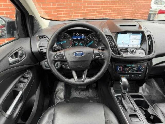 Сірий Форд Ескейп, об'ємом двигуна 2 л та пробігом 89 тис. км за 10000 $, фото 9 на Automoto.ua