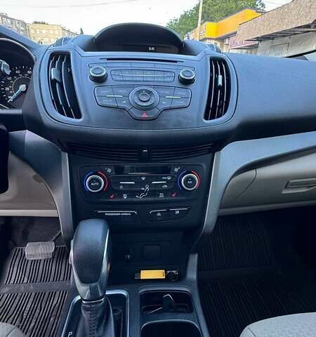 Серый Форд Эскейп, объемом двигателя 1.5 л и пробегом 122 тыс. км за 13900 $, фото 28 на Automoto.ua