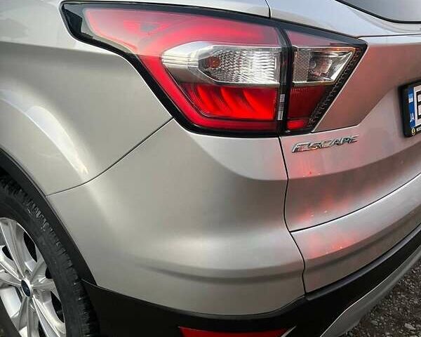 Серый Форд Эскейп, объемом двигателя 1.5 л и пробегом 190 тыс. км за 10700 $, фото 11 на Automoto.ua