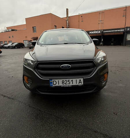 Серый Форд Эскейп, объемом двигателя 2.5 л и пробегом 118 тыс. км за 14600 $, фото 2 на Automoto.ua