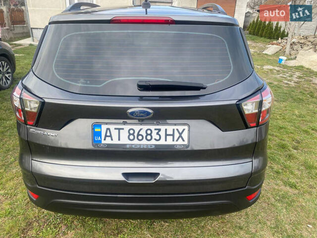 Сірий Форд Ескейп, об'ємом двигуна 2.49 л та пробігом 98 тис. км за 14500 $, фото 7 на Automoto.ua