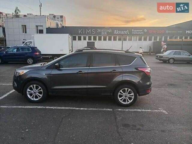 Серый Форд Эскейп, объемом двигателя 1.5 л и пробегом 139 тыс. км за 12600 $, фото 1 на Automoto.ua