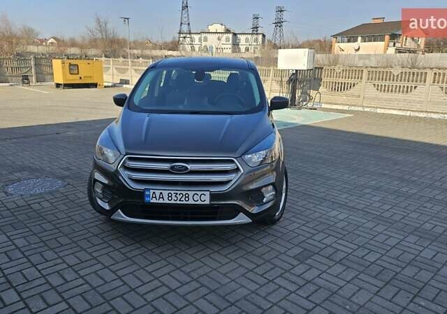 Форд Эскейп 2018 в Запорожье на Automoto.ua Серый Форд Эскейп, объемом двигателя 2.5 л и пробегом 82 тыс. км за 13100 $, фото 20 на Automoto.ua