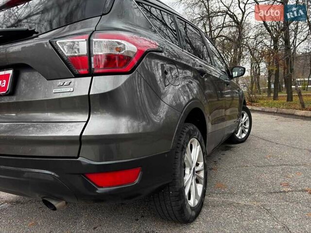 Серый Форд Эскейп, объемом двигателя 1.5 л и пробегом 104 тыс. км за 12530 $, фото 11 на Automoto.ua