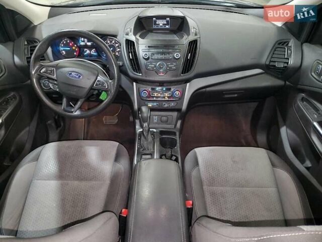 Сірий Форд Ескейп, об'ємом двигуна 1.5 л та пробігом 134 тис. км за 1500 $, фото 7 на Automoto.ua