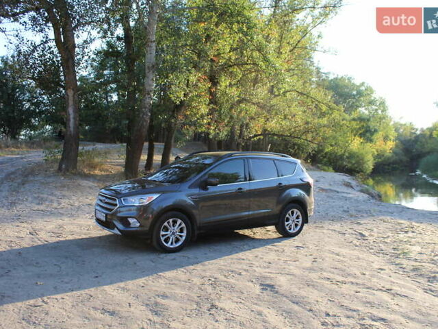 Серый Форд Эскейп, объемом двигателя 1.5 л и пробегом 170 тыс. км за 12000 $, фото 20 на Automoto.ua