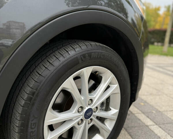 Серый Форд Эскейп, объемом двигателя 1.5 л и пробегом 159 тыс. км за 12500 $, фото 7 на Automoto.ua