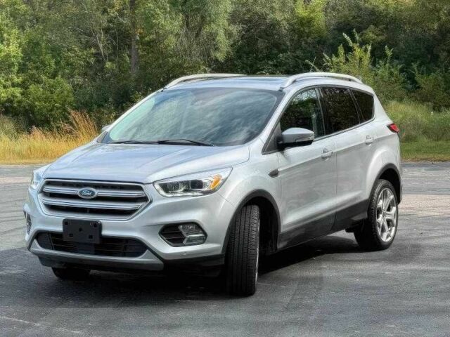 Форд Эскейп 2018 в Ивано-Франковске на Automoto.ua Серый Форд Эскейп, объемом двигателя 2 л и пробегом 77 тыс. км за 3700 $, фото 1 на Automoto.ua