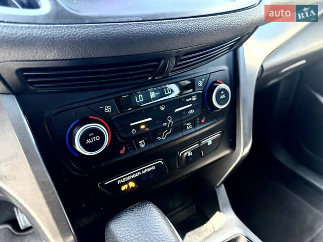 Серый Форд Эскейп, объемом двигателя 1.5 л и пробегом 143 тыс. км за 10999 $, фото 18 на Automoto.ua