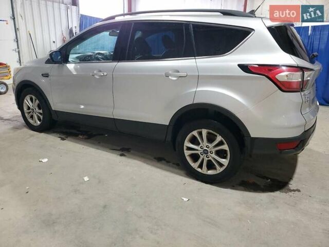 Серый Форд Эскейп, объемом двигателя 1.5 л и пробегом 126 тыс. км за 2100 $, фото 1 на Automoto.ua